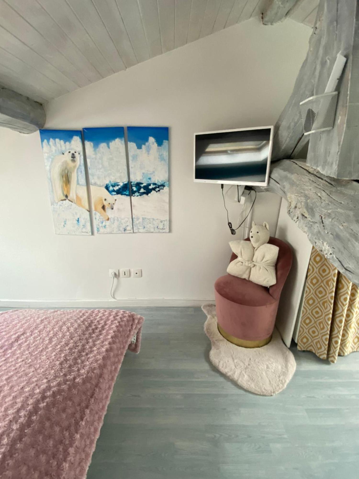 Pusignan B&B Insolite Entre Lyon Et Aeroport מראה חיצוני תמונה
